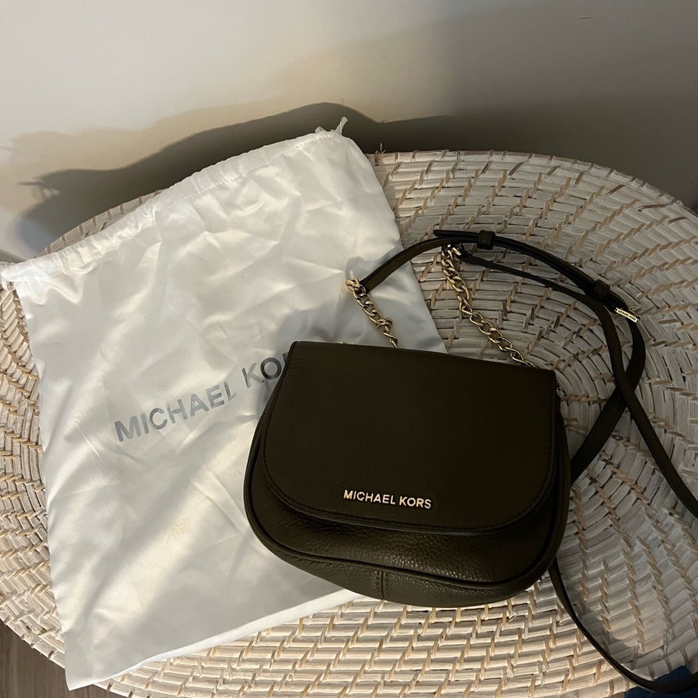 Michael Kors Olive green crossbody bag - worn a few times!